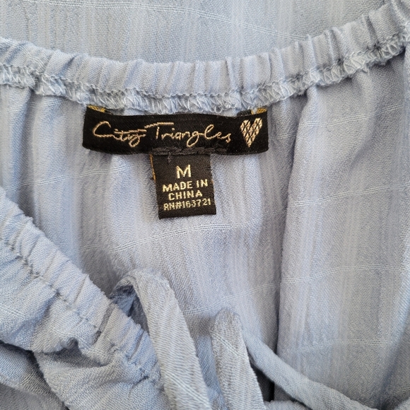 New Juniors City Triangle Short Sleeve Romper. - Picture 7 of 9